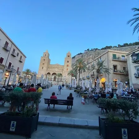 Casa Matilde Historic Center تْشيفالو